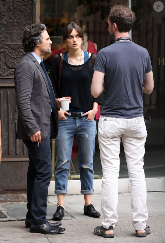 Keira Knightley et Mark Ruffalo avec le réalisateur John Carney - Tournage du film New York Melody (Begin Again) à New York le 9 juillet 2012