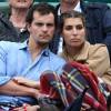 Laury Thilleman et son compagnon Juan Arbelaez dans les tribunes lors du Tournoi de Roland-Garros (les Internationaux de France de tennis) à Paris, le 29 mai 2016. © Dominique Jacovides/Bestimage