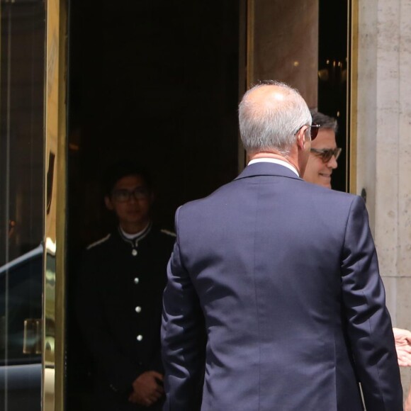 George Clooney et sa femme Amal Alamuddin à la sortie de leur hôtel à Rome,le 29 mai 2016