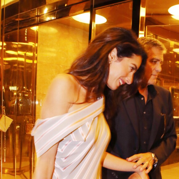 George Clooney et sa femme Amal Alamuddin sont allés diner dans un restaurant à Rome, le 29 mai 2016