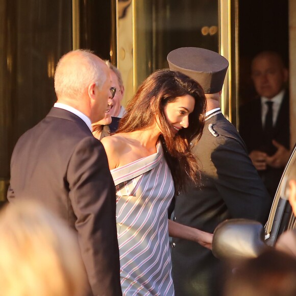 George Clooney et sa femme Amal Alamuddin sont allés diner dans un restaurant à Rome, le 29 mai 2016