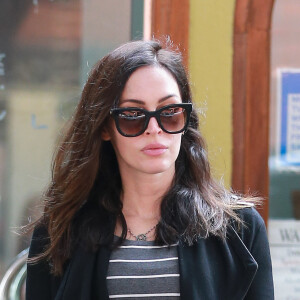 Exclusif - Megan Fox enceinte à la sortie de Coral Tree Cafe à Brentwood, le 4 mai 2016