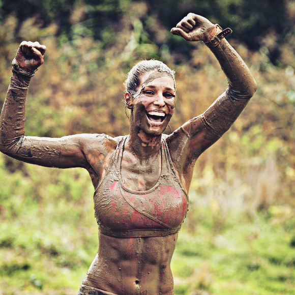 Laury Thilleman le 4 juin 2016 lors de la Spartan Race de Paris.