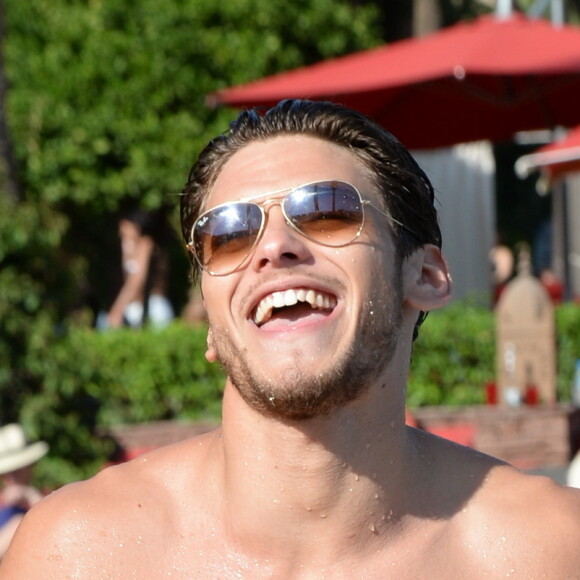 Exclusif - Rayane Bensetti se relaxe dans une piscine dans le cadre du Marrakech du rire à Marrakech le 4 juin 2016. © Rachid Bellak/Bestimage