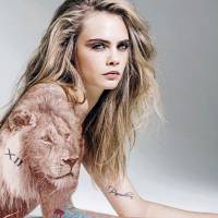 Cara Delevingne : Nue et captivante