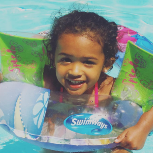Chris Brown a publié une photo de sa petite fille Royalty, qui vient de fêter ses 2 ans, sur sa page Instagram au début du mois de juin 2016.
