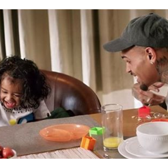 Chris Brown a publié une photo de sa petite fille Royalty, qui vient de fêter ses 2 ans, sur sa page Instagram au début du mois de juin 2016.