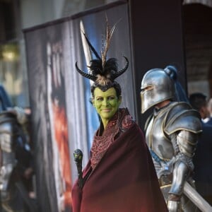 Jamie Lee Curtis et son fils Thomas lors de la première de Warcraft au TCL Chinese Theatre IMAX à Los Angeles, le 6 juin 2016.