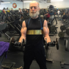 J.K. Simmons se sculpte les muscles en salle de gym pour Justice League (photo postée le 3 juin 2016)
