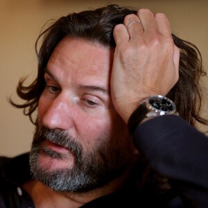 Exclusif - Frédéric Beigbeder présente son nouveau film "L'idéal" lors d'une conférence de presse à Bordeaux. Le 23 Mai 2016. © Patrick Bernard-Quentin Salinier/ Bestimage