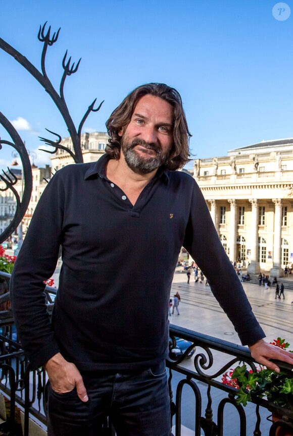 Exclusif - Frédéric Beigbeder présente son nouveau film "L'idéal" lors d'une conférence de presse à Bordeaux. Le 23 Mai 2016. © Patrick Bernard-Quentin Salinier/ Bestimage