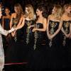 La Reine Elisabeth II, Cheryl Cole et son groupe Girls Aloud à la Soiree "Royal Variety Performance" a Londres, le 19 novembre 2012.