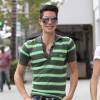 Justin Jedlica fait du shopping, Depuis des années, Justin Jedlica, un Américain de 33 ans, fait tout pour ressembler à la poupée, l'"idéal masculin" selon ses termes, y compris dépenser une fortune en chirurgie esthétique. Nez, lèvres, pectoraux, fesses... Tout est quasiment faux chez celui qui est passé presque 150 fois sur le billard à Beverly Hills le 18 mai 2016.