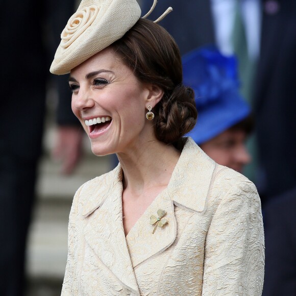 Kate Middleton, duchesse de Cambridge, à la garden party annuelle du secrétaire d'Etat pour l'Irlande du Nord au château de Hillsborough à Belfast le 14 juin 2016
