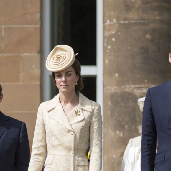 Kate Middleton et le prince William ont assisté à la garden party annuelle du secrétaire d'Etat pour l'Irlande du Nord au château de Hillsborough à Belfast le 14 juin 2016
