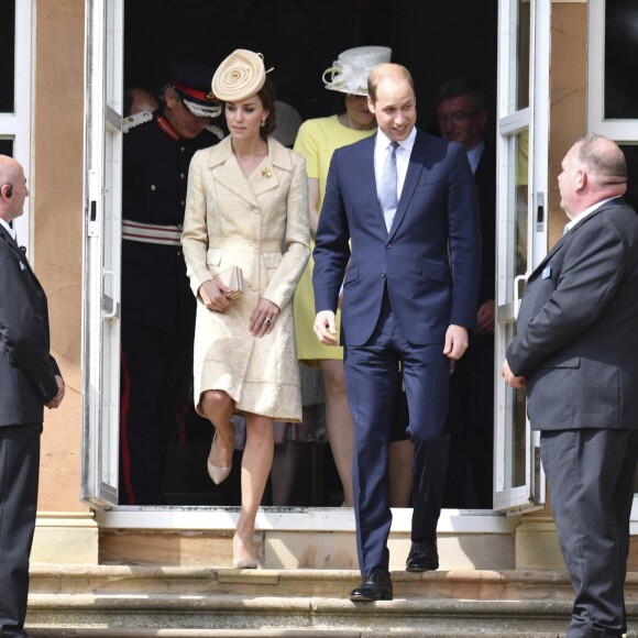 Kate Middleton et le prince William ont assisté à la garden party annuelle du secrétaire d'Etat pour l'Irlande du Nord au château de Hillsborough à Belfast le 14 juin 2016