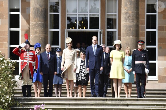 Kate Middleton et le prince William ont assisté à la garden party annuelle du secrétaire d'Etat pour l'Irlande du Nord, Theresa Villiers, au château de Hillsborough à Belfast le 14 juin 2016
