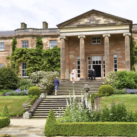 Kate Middleton et le prince William ont assisté à la garden party annuelle du secrétaire d'Etat pour l'Irlande du Nord au château de Hillsborough à Belfast le 14 juin 2016