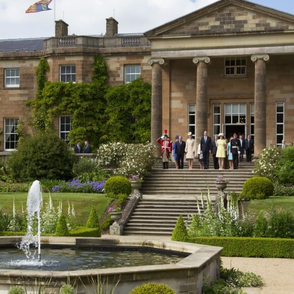 Kate Middleton et le prince William ont assisté à la garden party annuelle du secrétaire d'Etat pour l'Irlande du Nord au château de Hillsborough à Belfast le 14 juin 2016