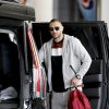 Semi-exclusif - No Web No Blog - le joueur de football français Karim Benzema arrive à l'aéroport de LAX, pour rejoindre l'incroyable villa de Beverly Hills loué par son ami le joueur de football brésilien Neymar, à Los Angeles, le 5 juin 2016.