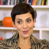 L'experte Cristina Cordula face à Annick et ses problèmes de maquillage dans "Nouveau look pour une nouvelle vie", le 16 juin 2016.