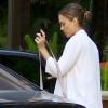 Jessica Alba avec son mari Cash Warren et ses enfants Honor et Haven arrivent à l'hôtel Four Seasons le jour de la fête des pères à Beverly Hills le 19 juin 2016.
