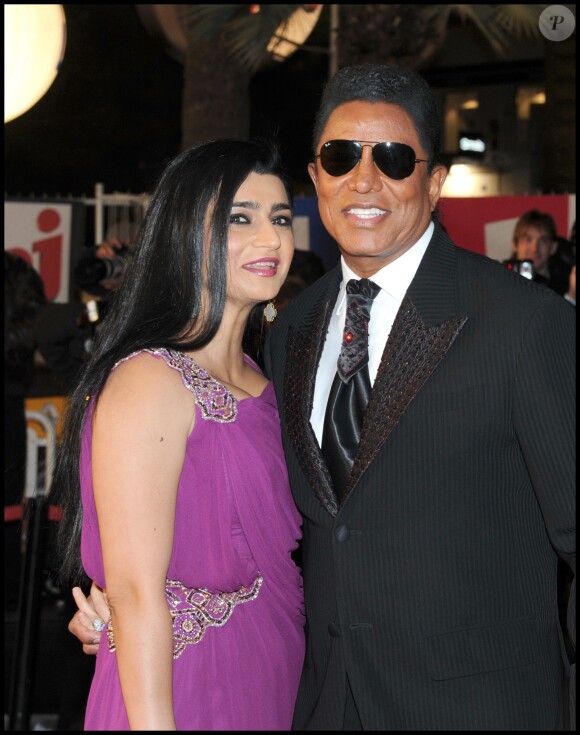 Jermaine Jackson et son épouse Halima à la 12ème cérémonie des NRJ Music Awards à Cannes le 22 février 2011