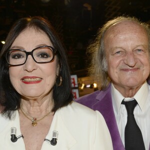 Nana Mouskouri et son mari André Chapelle - Enregistrement de l'émission "Vivement Dimanche" à Paris le 26 novembre 2014.