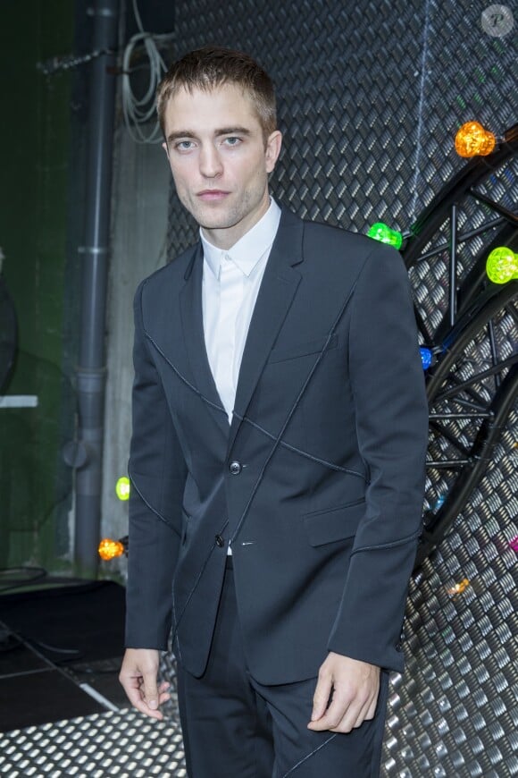 Robert Pattinson au défilé Dior Homme prêt-à-porter masculin printemps-été 2017 au Tennis Club de Paris, le 25 juin 2016. © Olivier Borde/Bestimage