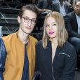 Pierre Niney et sa compagne Natasha Andrews au défilé Dior Homme prêt-à-porter masculin printemps-été 2017 au Tennis Club de Paris, le 25 juin 2016. © Olivier Borde/Bestimage