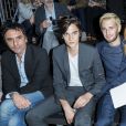 Samuel Benchetrit, Alain-Fabien Delon, Hopper Hopper Jack Penn (Fils de Sean Penn et Robin Wright) et sa compagne Uma von Wittkamp au défilé Dior Homme prêt-à-porter masculin printemps-été 2017 au Tennis Club de Paris, le 25 juin 2016. © Olivier Borde/Bestimage