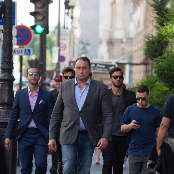 Ricky Martin et son compagnon Jwan Yosef sortent déjeuner au Costes à Paris le 25 juin 2016.