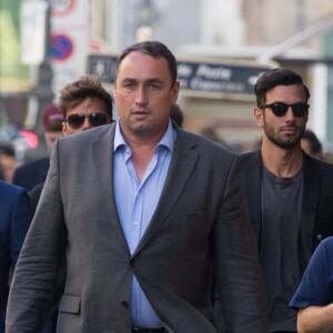 Ricky Martin et son compagnon Jwan Yosef sortent déjeuner au Costes à Paris le 25 juin 2016.