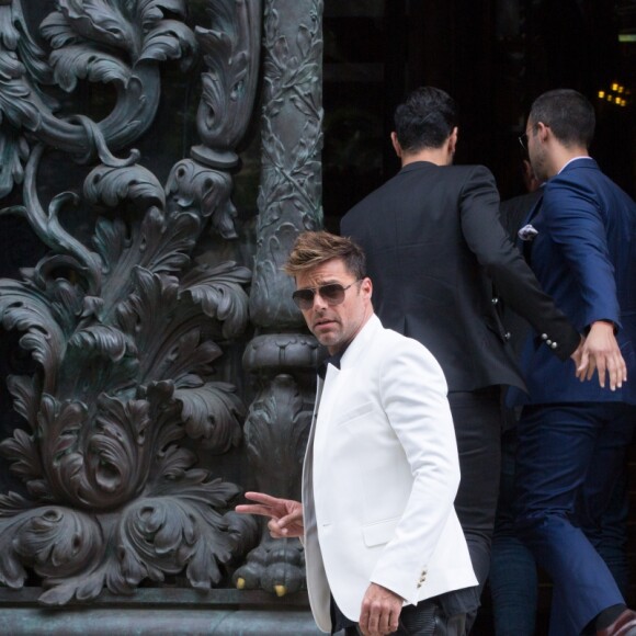 Ricky Martin au défilé de mode Balmain Hommes printemps-été 2017 à l'hôtel Potoki à Paris, le 24 juin 2016.