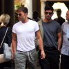 Ricky Martin et son petit ami Jwan Yosef déjeunent avec des amis au restaurant "Il Salumaio di Montenapoleone" à Milan, le 20 juin 2016.