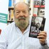 L'acteur Bud Spencer dédicace son autobiographie "Ma vie Mes films" à la librairie Lehmanns de Leipzig le 24 juin 2011.