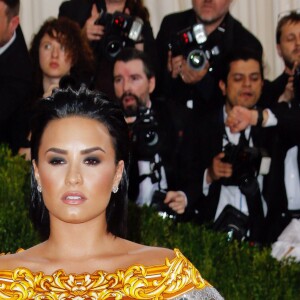 Demi Lovato - Soirée Costume Institute Benefit Gala 2016 (Met Ball) sur le thème de "Manus x Machina" au Metropolitan Museum of Art à New York, le 2 mai 2016.