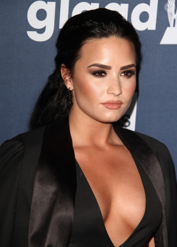 Demi Lovato - Célébrités lors du 27ème "Annual GLAAD Media Awards" à Beverly Hills le 2 Avril 2016.