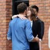 Exclusif - Jamie Dornan et Dakota Johnson s'embrassent sur le tournage de "Cinquante nuances plus sombres" à Vancouver, le 20 juin 2016.