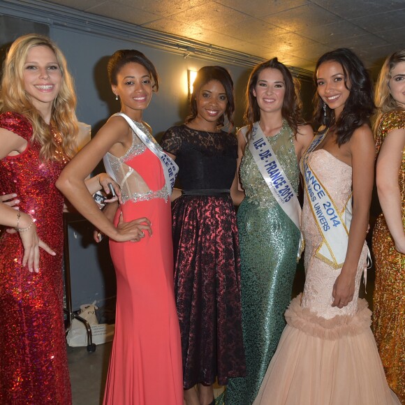 Exclusif - Fanny Harcaut , Miss Ile-de-France 2015 et Flora Coquerel, Miss France 2014 entre des candidates à l'élection de Miss Ile-de-France 2016 - Election de Miss Ile-de-France 2016 dans la salle Gaveau à Paris, France, le 29 juin 2016. © Giancarlo Gorassini/Besimage