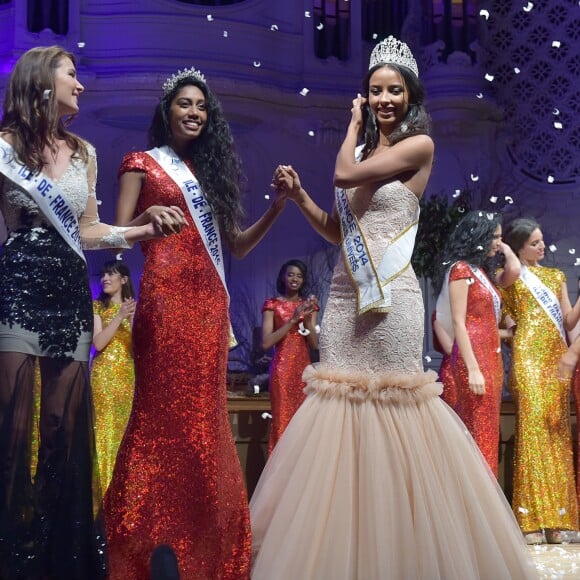 Exclusif - Fanny Harcaut , Miss Ile-de-France 2015, Miss Ile-de-France 2016, Meggy Pyaneeandee, représentera la région capitale à l'élection de miss France et Flora Coquerel, Miss France 2014 - Election de Miss Ile-de-France 2016 dans la salle Gaveau à Paris, France, le 29 juin 2016. © Giancarlo Gorassini/Besimage