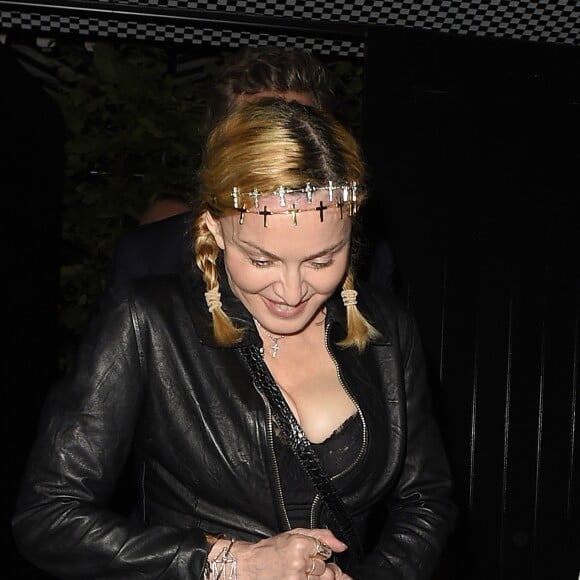 Madonna et son fils Rocco sont allés dîner au restaurant Chiltern Firehouse à Londres. Le 30 juin 2016