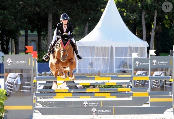 Cassandra Foret sur Reinette de Pience 250 - Prix Magic Millions - Longines Paris Eiffel Jumping au Bois de Boulogne à la plaine de Jeux de Bagatelle à Paris, le 2 juillet 2016. © Pierre Perusseau/Bestimage