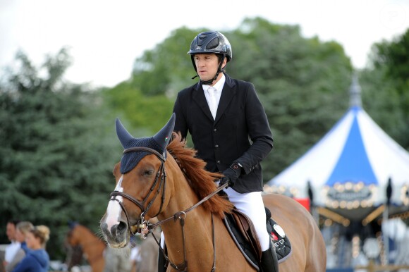 Guillaume Canet sur Pomme du Valon 83 - Détente - Longines Paris Eiffel Jumping au Bois de Boulogne à la plaine de Jeux de Bagatelle à Paris, le 2 juillet 2016. © Pierre Perusseau/Bestimage