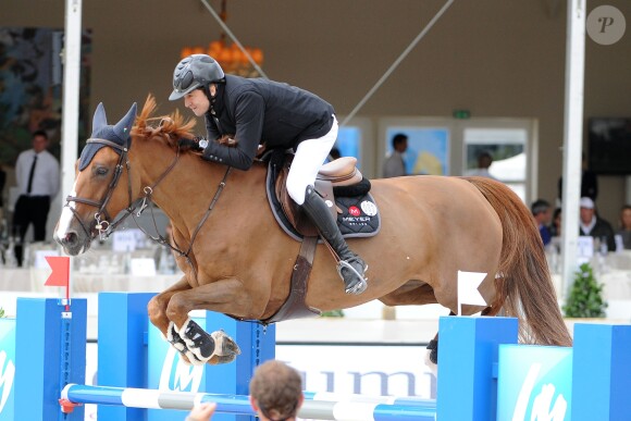 Guillaume Canet sur Pomme du Valon 83 - Prix Jumpfax - Longines Paris Eiffel Jumping au Bois de Boulogne à la plaine de Jeux de Bagatelle à Paris, le 2 juillet 2016. © Pierre Perusseau/Bestimage