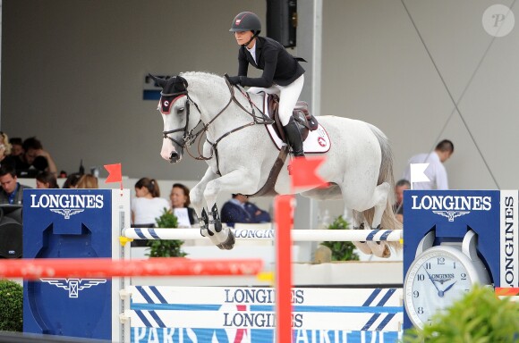 Georgina Bloomberg sur Crown 5 97 - Prix Renault Talisman - Longines Paris Eiffel Jumping au Bois de Boulogne à la plaine de Jeux de Bagatelle à Paris, le 2 juillet 2016. © Pierre Perusseau/Bestimage