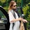 Emily Blunt très enceinte et son mari John Krasinski se promènent dans les rues de Los Angeles, le 25 mai 2016