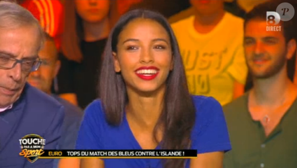 Flora Coquerel et la blague coquine de Dominique Grimault dans "Touche pas à mon sport" sur D8, le 4 juillet 2016.