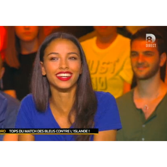 Flora Coquerel et la blague coquine de Dominique Grimault dans "Touche pas à mon sport" sur D8, le 4 juillet 2016.