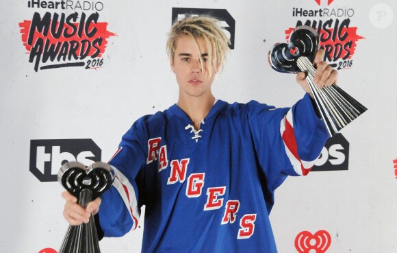 Justin Bieber - Pressroom lors de la soirée des iHeartRadio Music Awards à Inglewood, le 3 avril 2016.